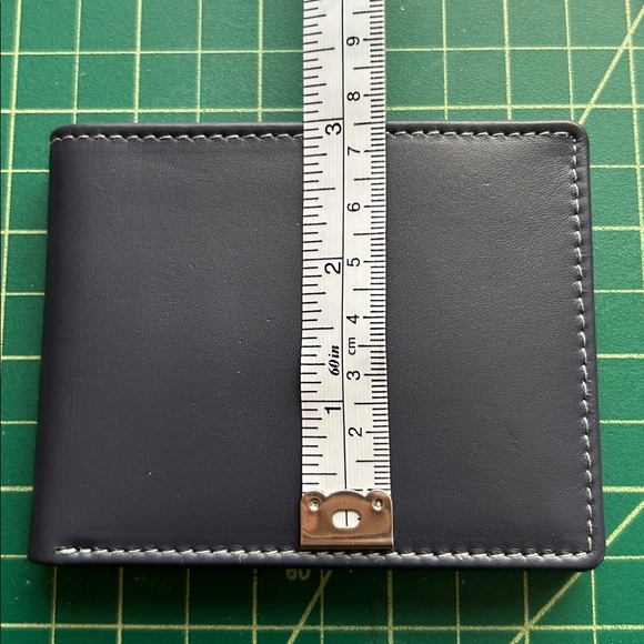 Navy / Grey Leather RFID Wallet - Picture 5 of 10